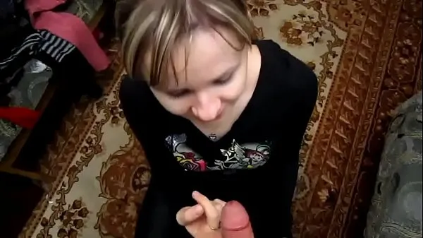 Nieuwe makes a blowjob, the text is simply gorgeous topvideo's