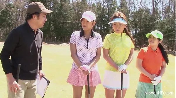 Nieuwe Asian teen girls plays golf nude topvideo's