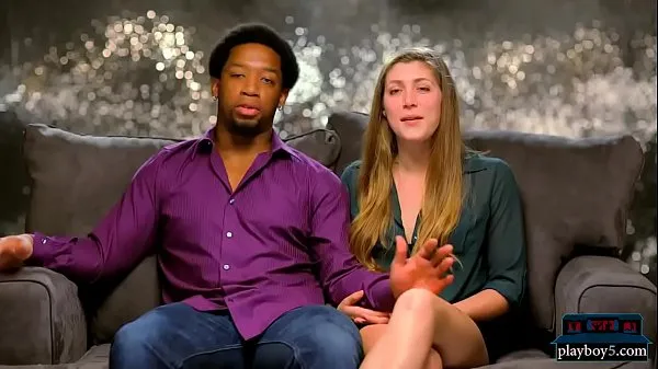 ใหม่ Interracial couple finds blonde for their first threesome วิดีโอยอดนิยม