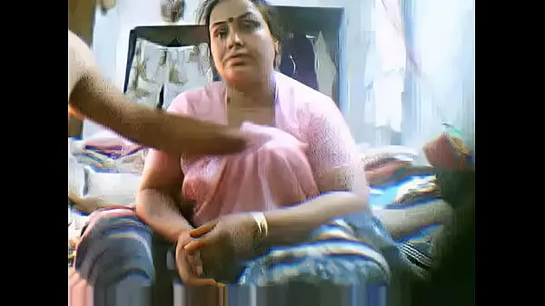 ใหม่ BBW Indian Aunty Cam show on วิดีโอยอดนิยม