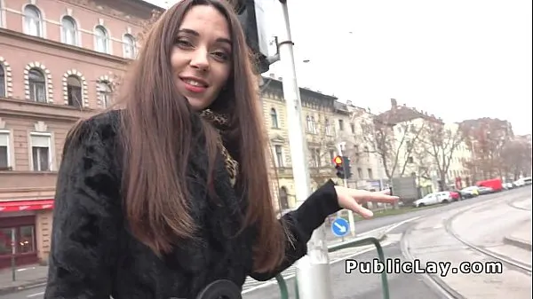 Új Hot Russian Milf picked up in public legnépszerűbb videók
