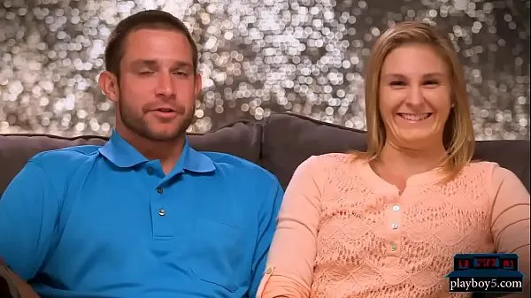 Video baru Amateur couple invites a tiny blonde for a threesome teratas