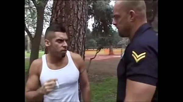 Novi hot gay cops najboljši videoposnetki