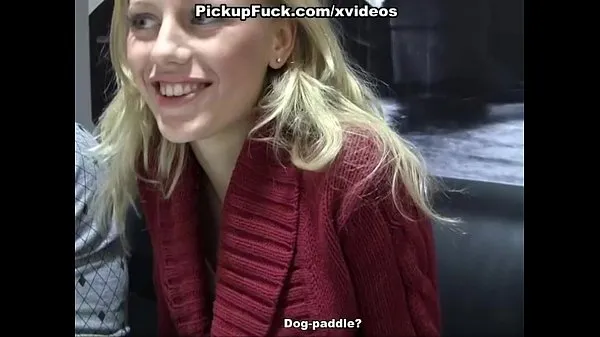 نئے Public fuck with a gorgeous blonde سرفہرست ویڈیوز
