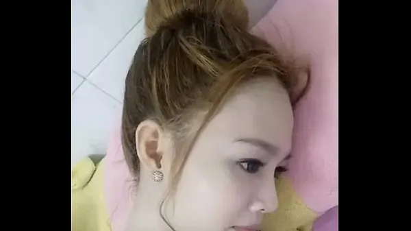 Νέα Vietnam Girl Shows Her Boob 2 κορυφαία βίντεο