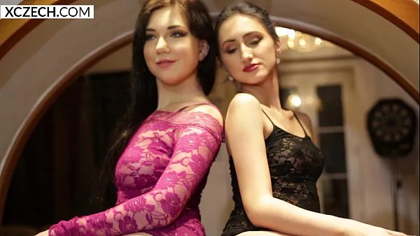 Czech girls showing pussy on Video teratas baharu