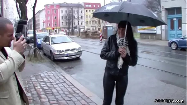 Νέα Teeny is approached on the street and fucked for money κορυφαία βίντεο