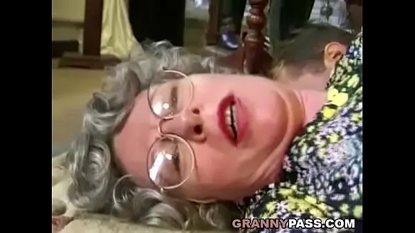 Nye German Granny Can't Wait To Fuck Young Delivery Guy toppvideoer