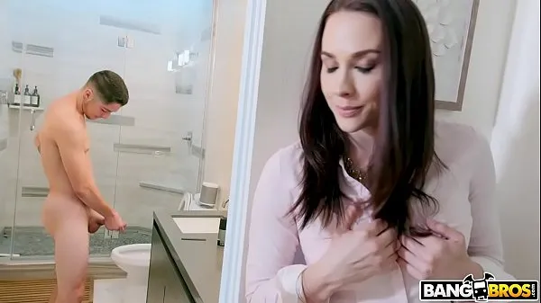 BANGBROS - Stepmom Chanel Preston Catches Jerking Off In Bathroom Video teratas baharu