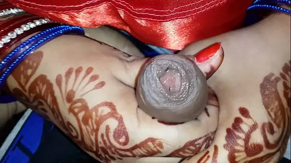 Νέα Sexy delhi wife showing nipple and rubing hubby dick κορυφαία βίντεο