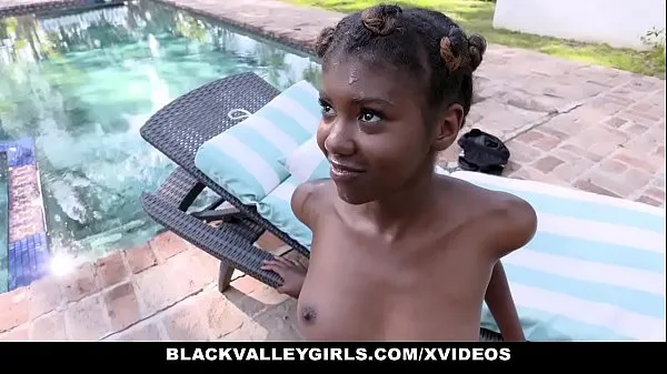 Nye BlackValleyGirls - Hot Ebony Teen (Daizy Cooper) Fucks Swim Coach topvideoer
