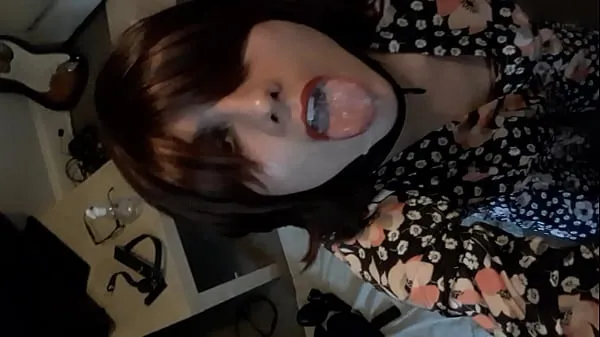 Nya Sissy Emma S self facial toppvideor