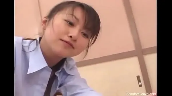 新Asian teacher punishing bully with her strapon热门视频
