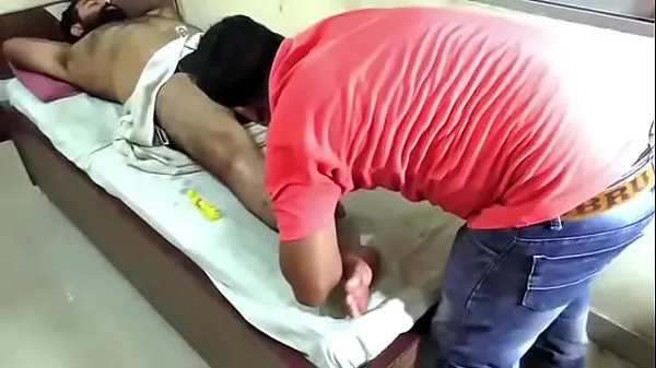 Nieuwe hairy indian getting massage topvideo's