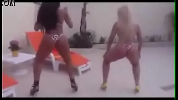 Nye Hot babes dancing ForróFunk topvideoer