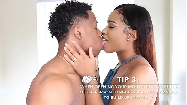 Video baru Kissing teratas