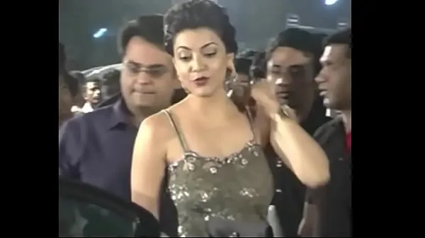新Hot Indian actresses Kajal Agarwal showing their juicy butts and ass show. Fap challenge热门视频