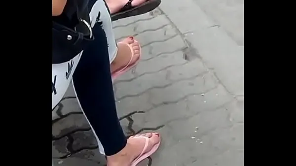 Νέα candid feet in flip-flops VID 20180626 150317031 HD κορυφαία βίντεο
