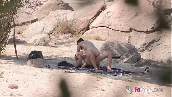 Picking up girls at the lakeside. JotaDe hunts for nudist, easy, horny girlsأهم مقاطع الفيديو الجديدة