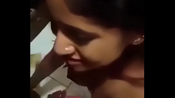 Yeni Desi indian Couple, Girl sucking dick like lollipopen iyi videolar