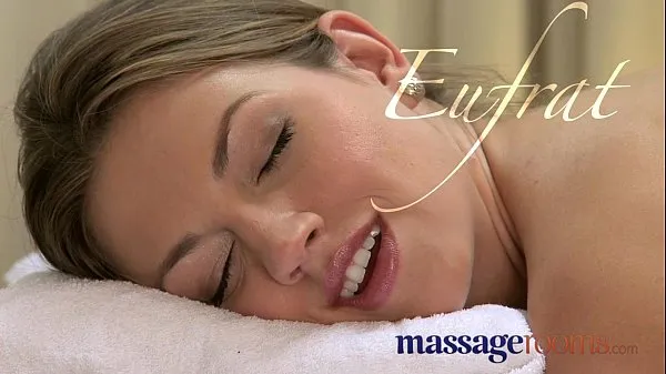 ใหม่ Massage Rooms Hot pebbles sensual foreplay ends in 69er วิดีโอยอดนิยม