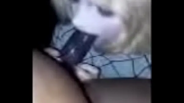 Video baru White sissy slut deepthroats bbc teratas