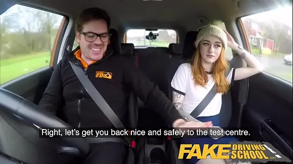 Új Fake Driving Slim hot redhead minx fucks better then she drives legnépszerűbb videók
