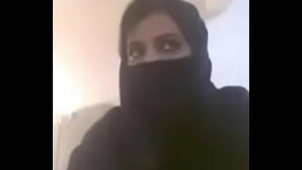 Nieuwe Muslim hot milf expose her boobs in videocall topvideo's