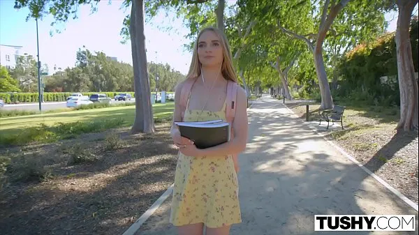 Új TUSHY Thin Blonde Student Has Unforgettable First Anal Experience legnépszerűbb videók