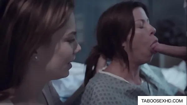 Novi Sexy milf get fucked by hospital doctor najboljši videoposnetki