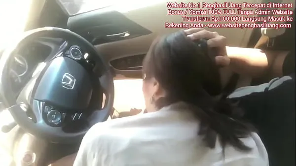 नए Indonesian Sex | Blowjob in Car शीर्ष वीडियो