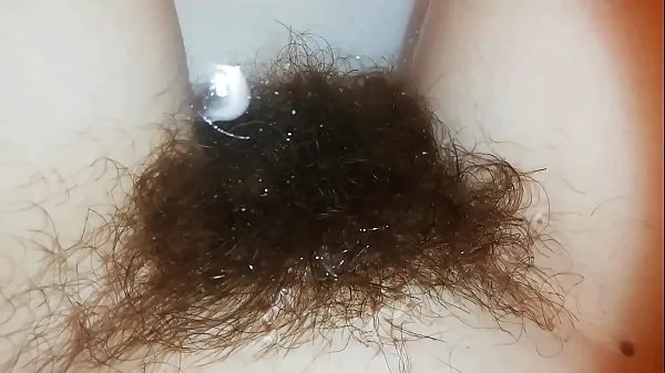 새로운 Super hairy bush fetish video hairy pussy underwater in close up 인기 동영상