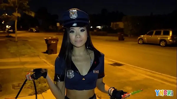 Novos YNGR - Asian Teen Vina Sky fodida no Halloween principais vídeos