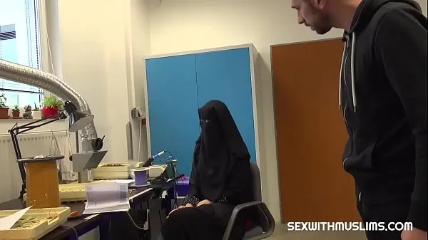 Nieuwe Horny man jumping on muslim like an a topvideo's