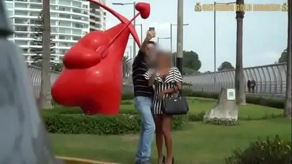 नए Huge Ass Peruvian Milf Gets Fucked By A White Spanish Guy शीर्ष वीडियो