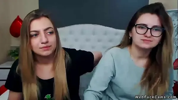 Nová Two brunette amateur teen lesbian hotties stripping and tying in bed then licking in their private live webcam show on homemade footage nejlepší videa