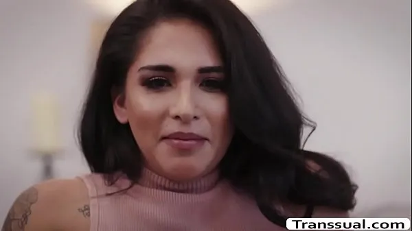 Nieuwe TS Chanel Santini let Zoe Sparx rides her shecock topvideo's