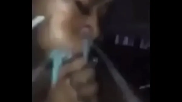 Nye Exploding the black girl's mouth with a cum toppvideoer