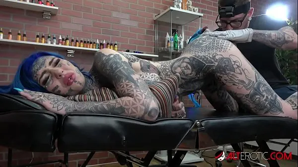 New Amber Luke gets a asshole tattoo and a good fucking top Videos
