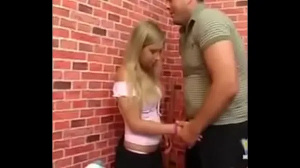 Video baru perverted stepdad punishes his stepdaughter teratas