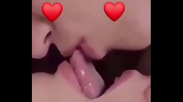 新Follow me on Instagram ( ) for more videos. Hot couple kissing hard smooching热门视频