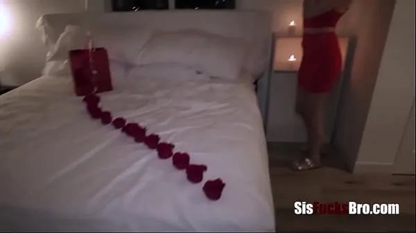 Yeni Teen Skinny step Sister Fucks On Valentine's To Hurt Cheating Boyfriend- Selina Moonen iyi videolar