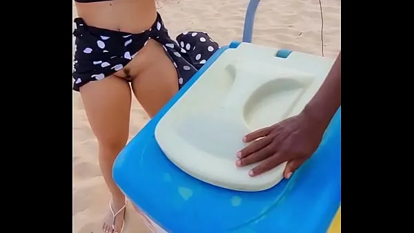 New The couple went to the beach to get ready with the popsicle seller João Pessoa Luana Kazaki top Videos