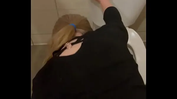 نئے Fucked white milf in pool bathroom سرفہرست ویڈیوز