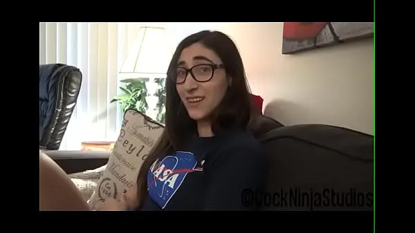 Nieuwe Nerdy Little Step Sister Blackmailed Into Sex For Trip To Spacecamp Preview - Addy Shepherd topvideo's