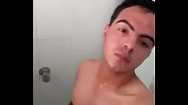 Νέα Teen shower sexy men κορυφαία βίντεο