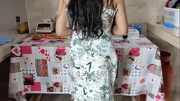 नए My Stepmom Housewife Cooking I Try to Fuck her with my Big Cock - The New Hot Young Wife शीर्ष वीडियो
