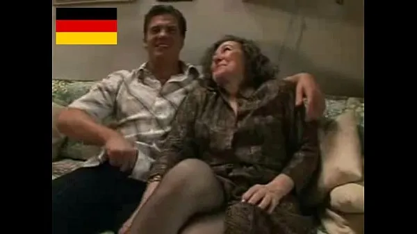 Νέα German Granny κορυφαία βίντεο