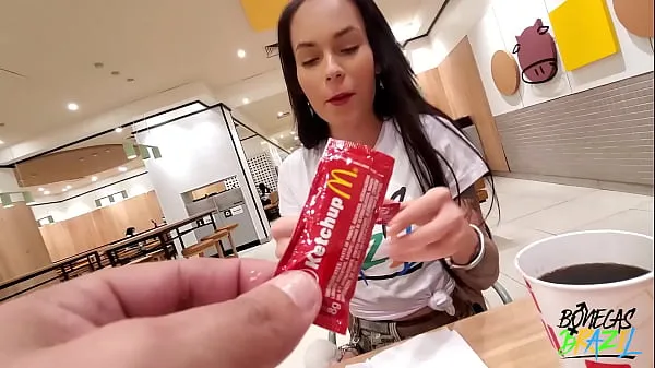 Νέα Aleshka Markov gets ready inside McDonalds while eating her lunch and letting Neca out κορυφαία βίντεο