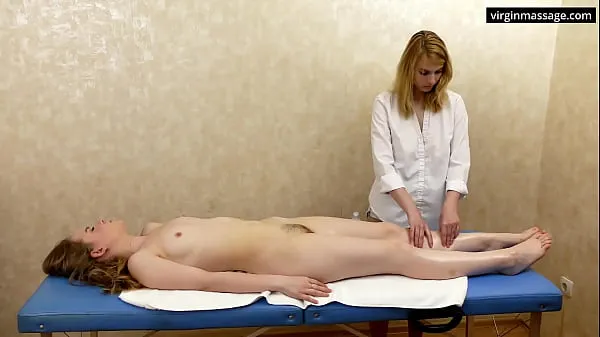 Novos Adley Poupee massageada com bichano peludo virgem e virgem principais vídeos